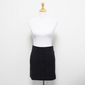 BCBG Black White Red Striped Pencil Skirt Size 2 EUC